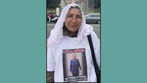 Gösteri hakkı göçmenlere yasak!