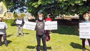 Londra’da kadına şiddet protesto edildi