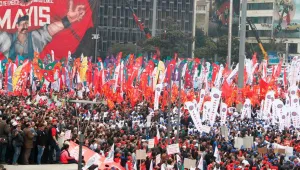 Yoksulluğa ve savaşa karşı alanlara