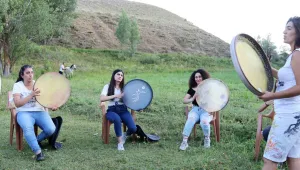 Seslerini doğanın ahengiyle buluşturuyorlar