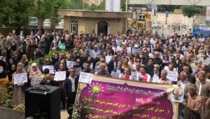 İran’da halk zamlara karşı sokakta