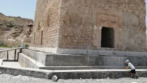 Küçük Saray’ı betona gömdüler