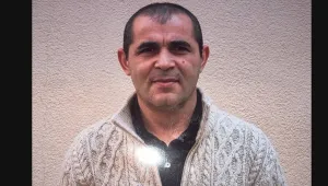 20 gardiyandan iki saat işkence 