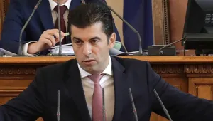 Petkov istifa etti