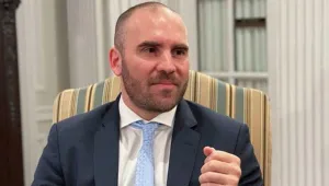 Arjantin’de kriz bakanı götürdü