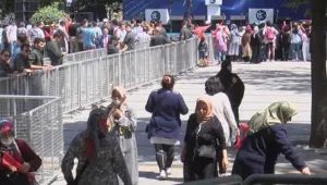 İki kişiyi bir araya getiremeyen iktidar 