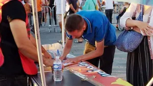 PKK için binlerce imza toplandı