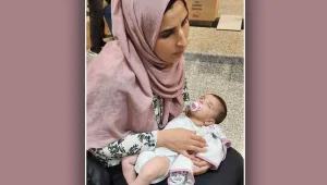 İki aylık bebeğiyle hapsedildi