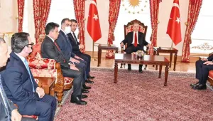 Irkçı rejimi savunmak size mi kaldı