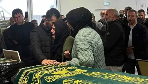 Baba oğul birlikte toprağa verildi