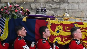 Kraliçe Elizabeth defnedildi