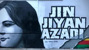 Jîna Frankfurt duvarlarında
