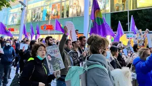İran rejimi Avrupa’da protesto ediliyor