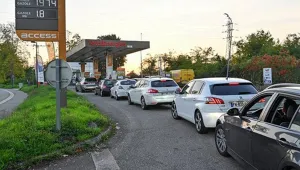 Fransa’da grev yayılıyor