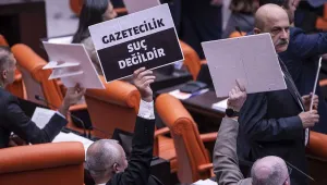 Sansür seçimler öncesi yasallaştı