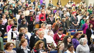 41 ülkeden kadınlar geleceği dokuyor