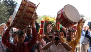 Zılgıtlar, halaylar ve defin
