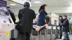 Natsumi uçuyor
