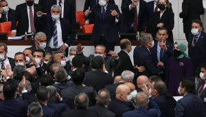 Masayı devirmenin bedeli yaşadığımız büyük yıkımdır