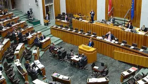 Türkiye’yi kınayın, yaptırım uygulayın