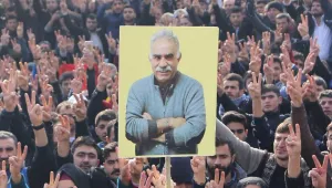 Direniş yılından devrime (1)