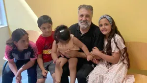 Arat ailesine sınır dışı tehdidi