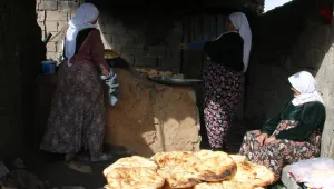 ‘Her evden bir leğen ekmek’