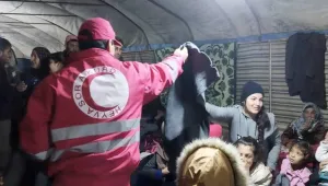 Yardımın yarısını bize ver, sınırı geç!