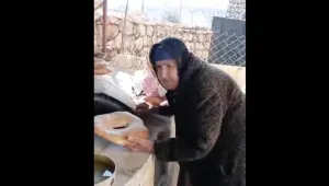 Süryani kadınlardan depremzedelere ‘lahmo du tanuro’ ekmeği 