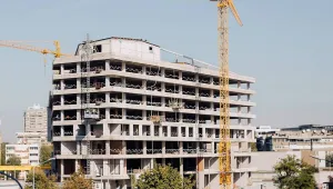 Avrupa'nın 14 katı müteahhit var
