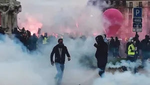 Fransa’da yüzlerce gözaltı