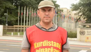 Diktatörü göndermek için oy kullanın!