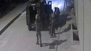 Sokak çetesi gibi saldırmışlar