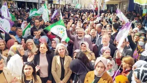 Serhat'ın dağları ihtişamlı, rengi belli