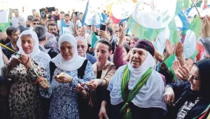 Yeşil Sol dört koldan çalışıyor