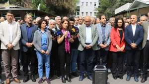 Korkmuyoruz buradayız!