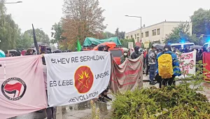 Neonazi’lere karşı yürüyüş
