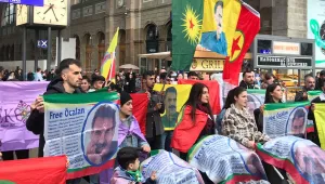Gençler tecride karşı alanlarda
