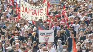 Macron bu sesi duy!