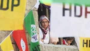 Tartışmalarda siyaset ve sanat alanı paydaşlığı