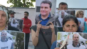 Ayaz ve Çakas için cezaevi önünde eylem