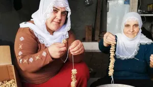 Geçimini cevizle sağlıyor