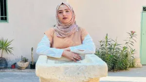 Topladığı tarihi eserlerle müze açtı