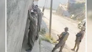 Ulusal kıyafetli çocuklara GBT!