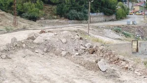 7 yıldır ulaşıma kapalı cadde!