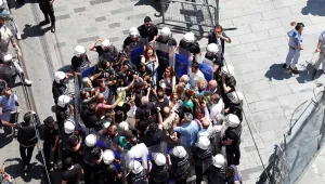 Hem kayıplarını hem meydanlarını istiyorlar