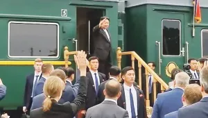 Kim Jong-Un zırhlısıyla döndü