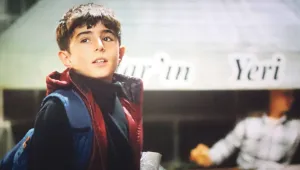 Sur'da Devran: Mizah, aşk ve siyaset