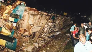 Bangladeş'te tren kazası: 15 ölü