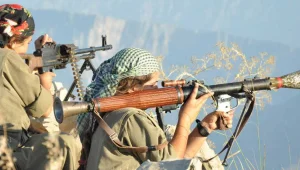 Mevzi ve çadırları imha edildi